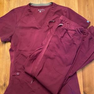 Scrub set